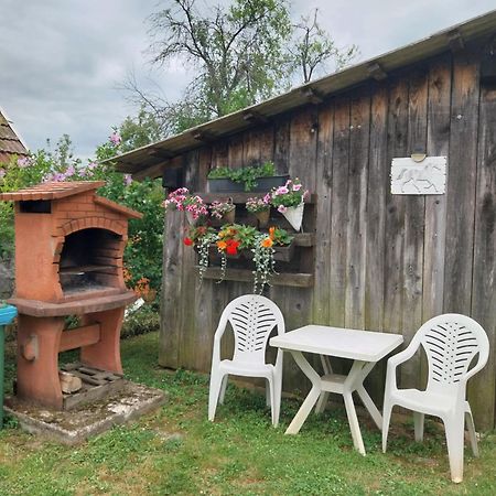 Guest House Happy Day Slunj Esterno foto
