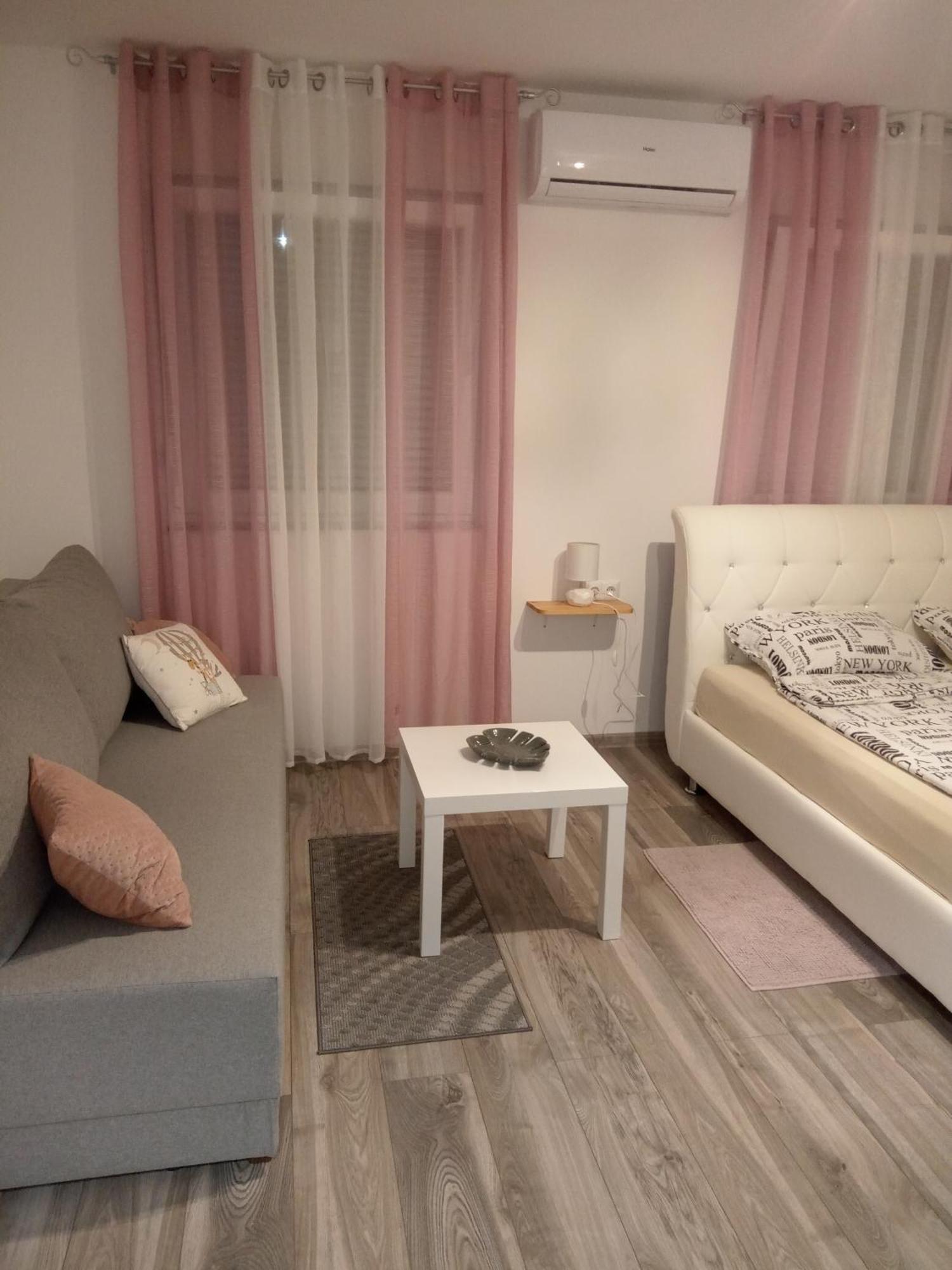 Guest House Happy Day Slunj Esterno foto