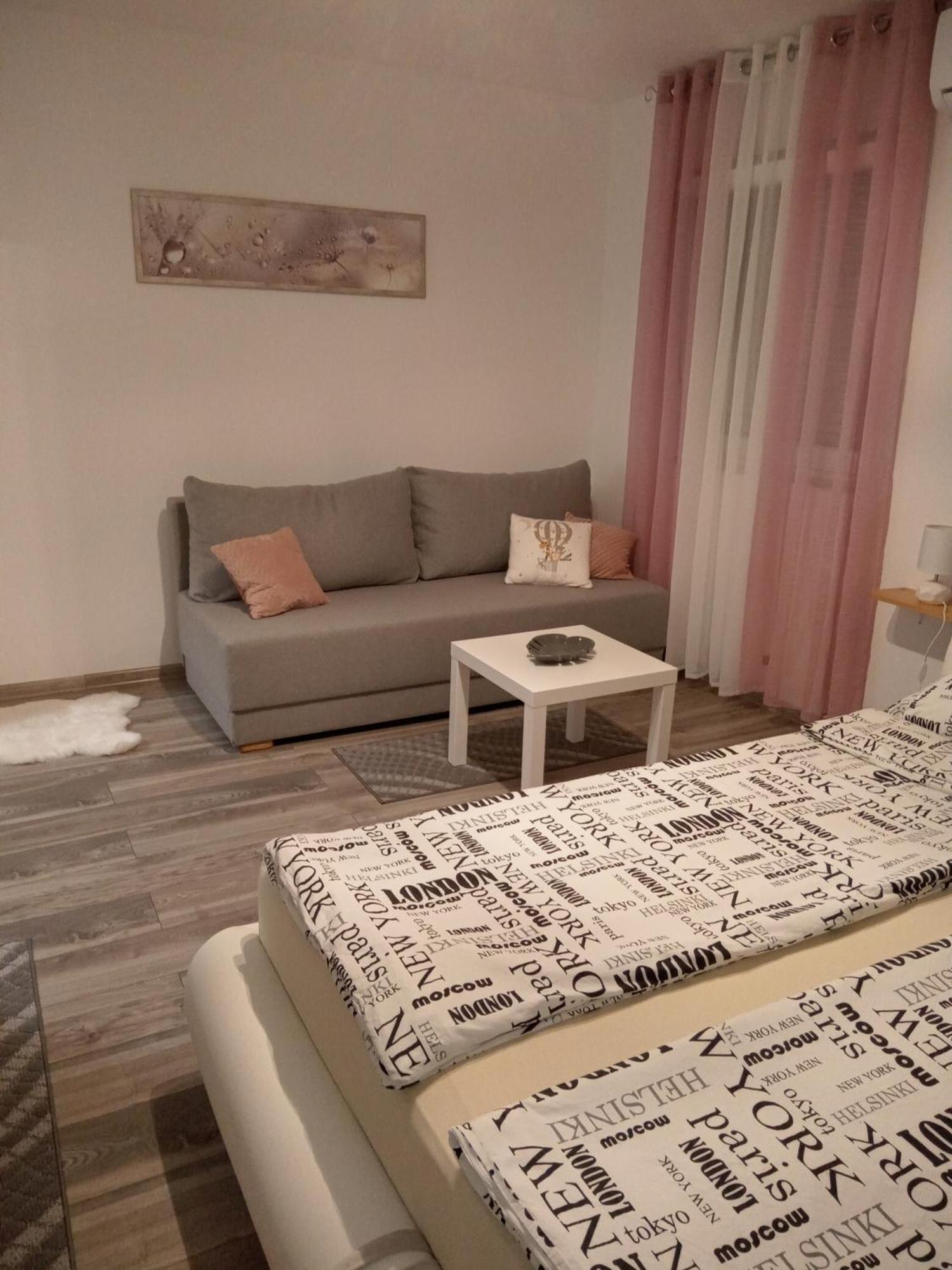 Guest House Happy Day Slunj Esterno foto