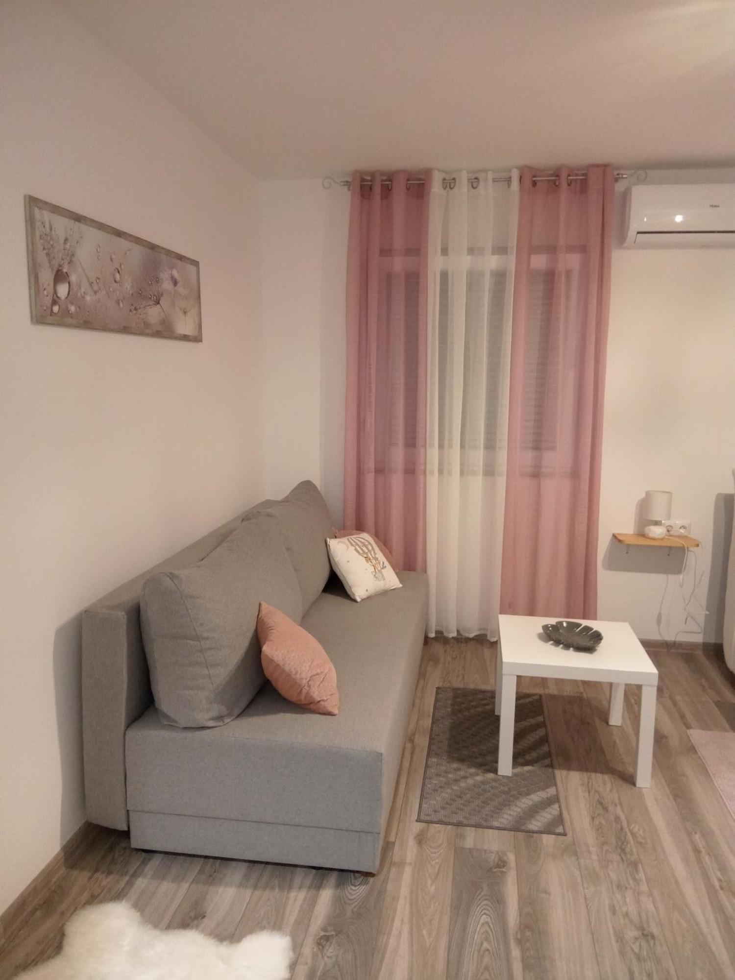 Guest House Happy Day Slunj Esterno foto