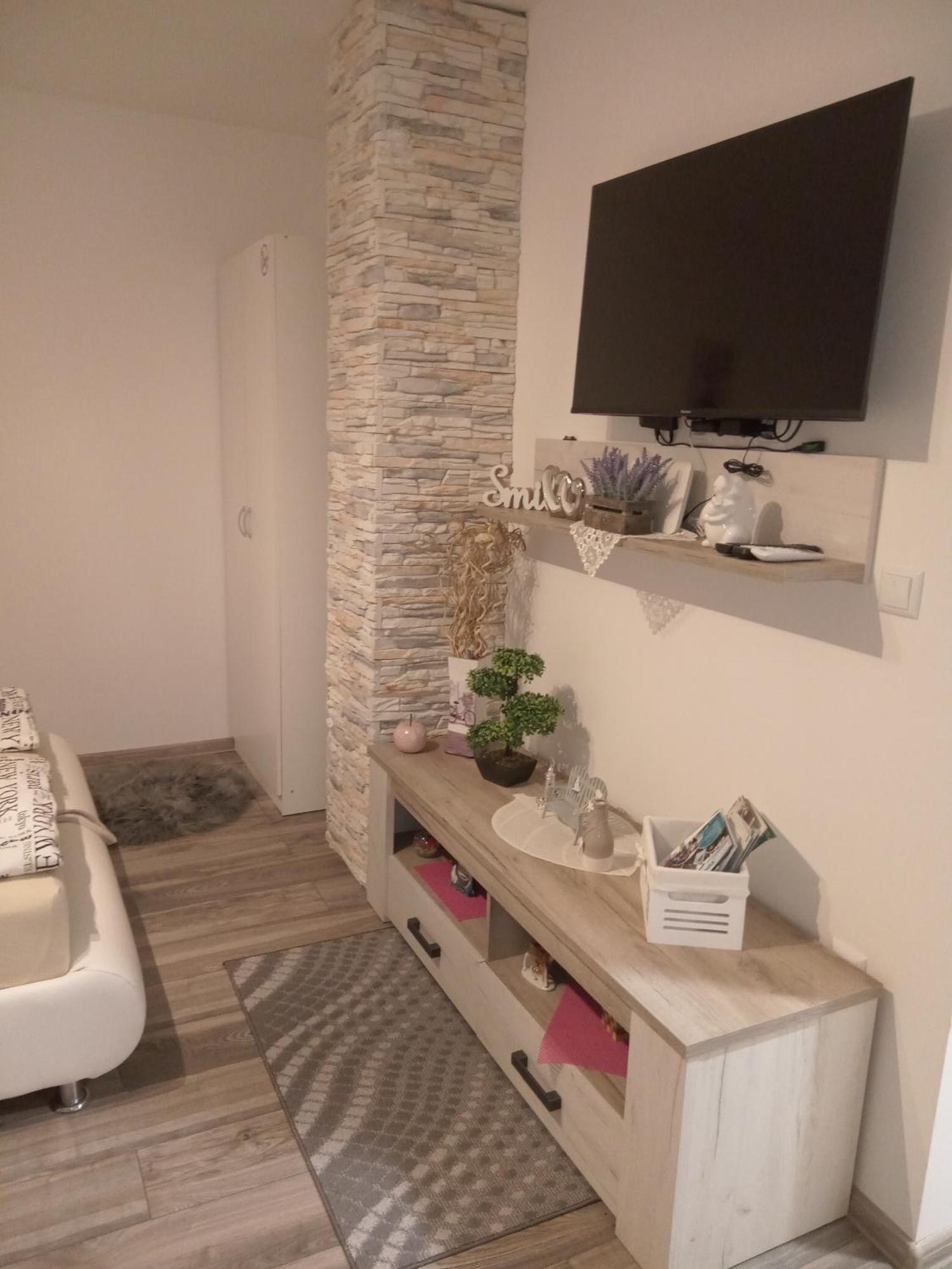 Guest House Happy Day Slunj Esterno foto
